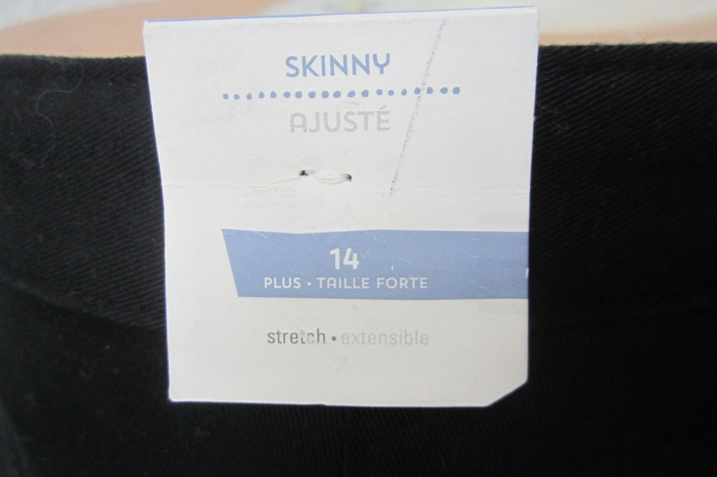 NWT *OLD NAVY* WOMEN'S BLACK STRETCHY 98% COTTON SKINNY LEG PANTS Sz 14 x 29.5L