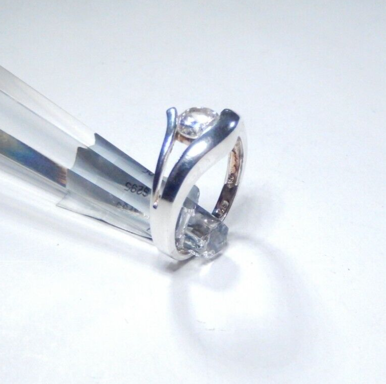 *VINTAGE*  Sterling Silver .75CT CZ Solitaire Band Bypass Crossover Ring Size 8
