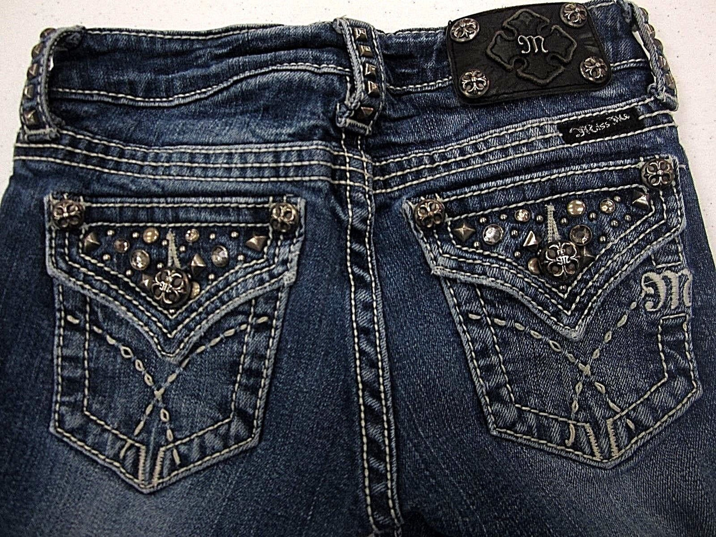 MINT GIRLS MISS ME Capri Jeans Med Blue Cute Studs/Crystals Design Size 10  x 14