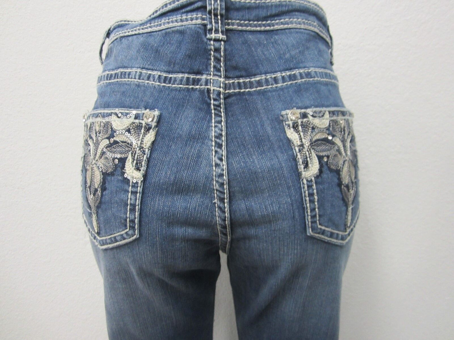 NWT REBA LUPITA SKINNY CRYSTAL WOMEN'S INDIGO  JEANS SIZE 6X 31 INSEAM  $88.00