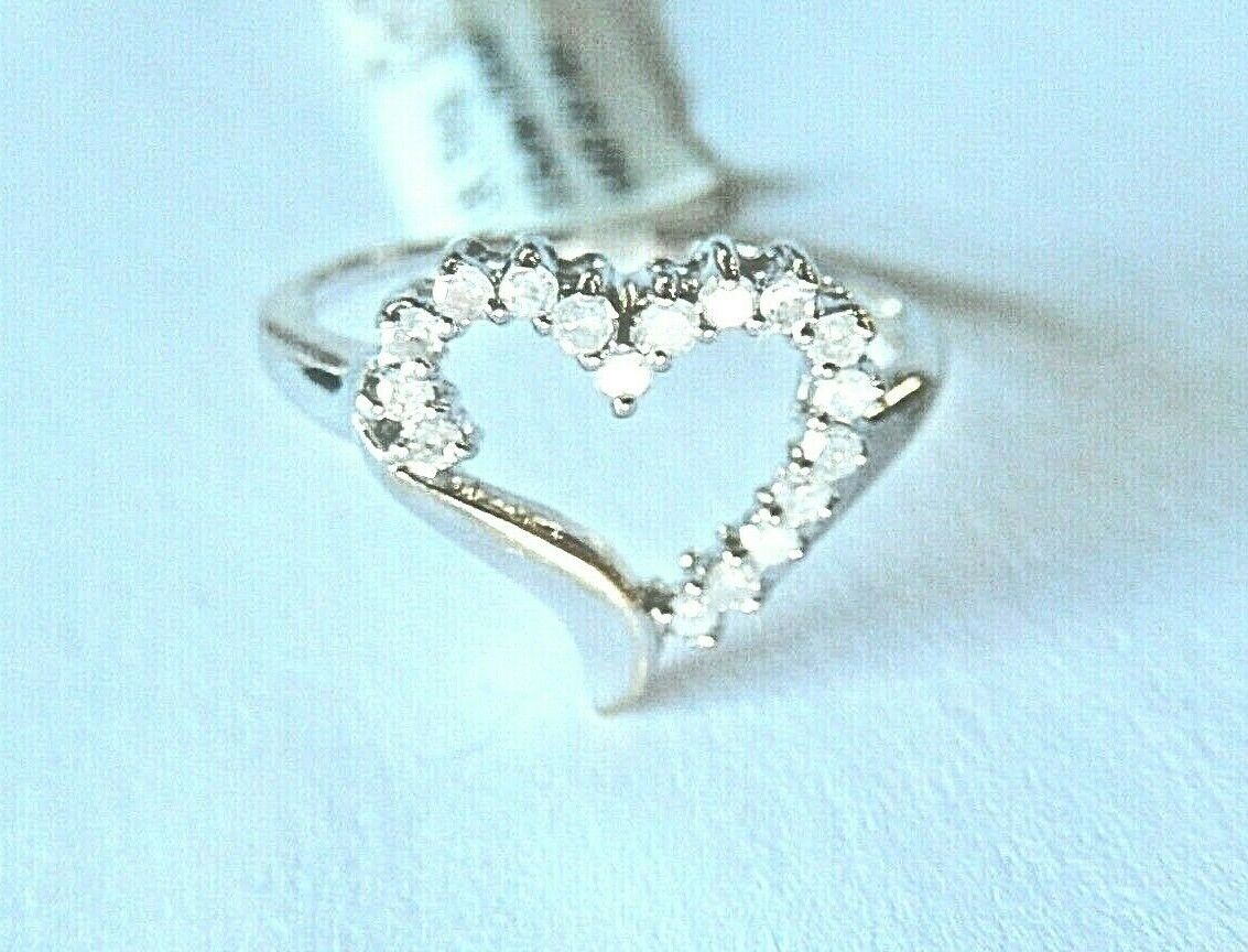 *NWT* 10k White Gold 17 Diamond 13mm x 13mm Heart Ring Size 7.25