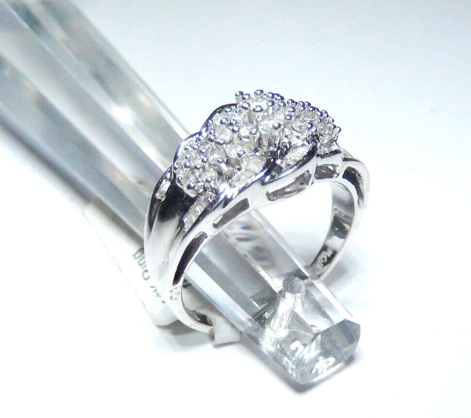 *NWT* 10k White Gold 1.00 CT Rnd/Bag Natural Diamond  Cluster  Ring Size 7.5