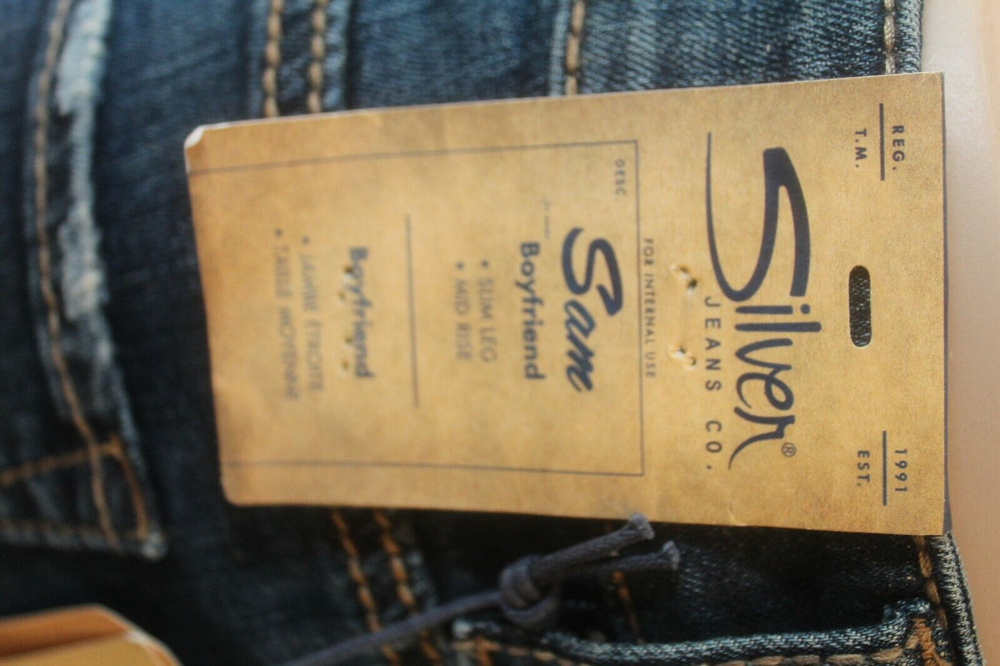 *NWT* Silver Jeans Sam Boyfriend Jeans Slim Leg Mid Rise Indigo Distressed 27x27