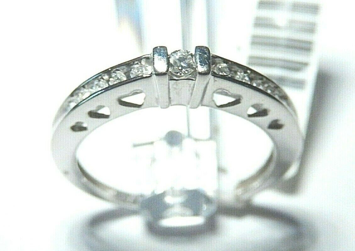 *NWT* 10K Solid White Gold Wedding / Anniversary 11 Diamond Band Ring Size 7.5