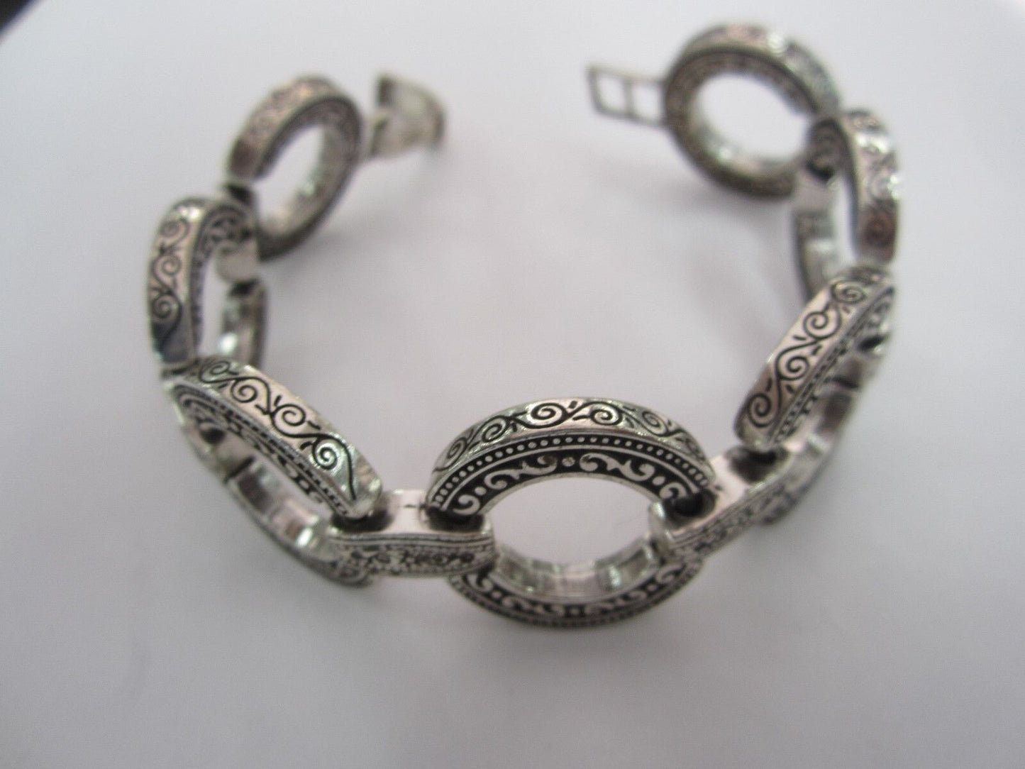 Brighton Central Park silver circle link round etched bracelet 7.5"