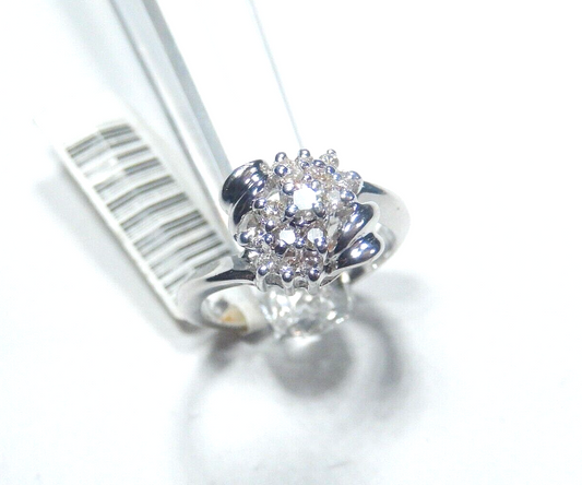Gorgeous Ladies 14K Gold 1/4 Ct Round Diamond Cluster Ring Sz 4.5