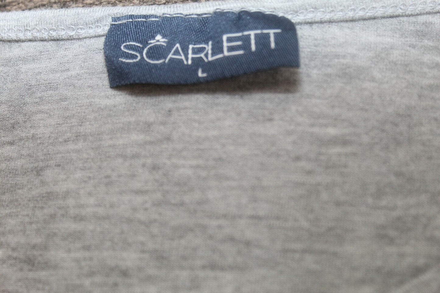 *NWOT*  Scarlett Women’s Graphic  Cut Out Sleeve T-Shirt  Casual Top Size Large
