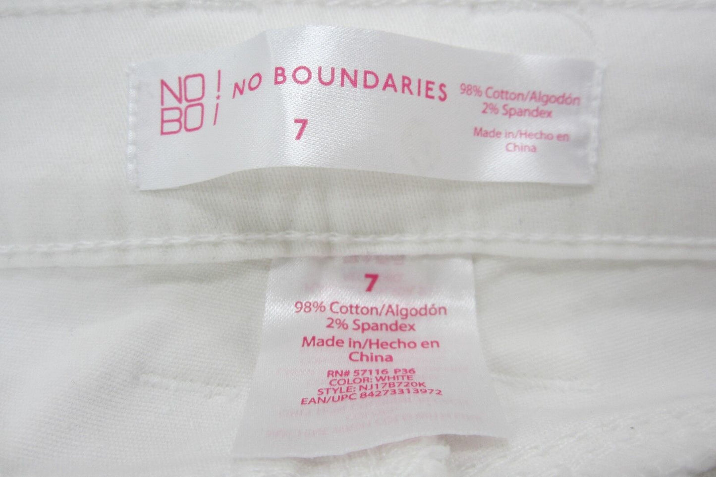 VERY NICE No Boundaries Women's White Stretchy Skinny Leg Jeans  Size 7 x 29L