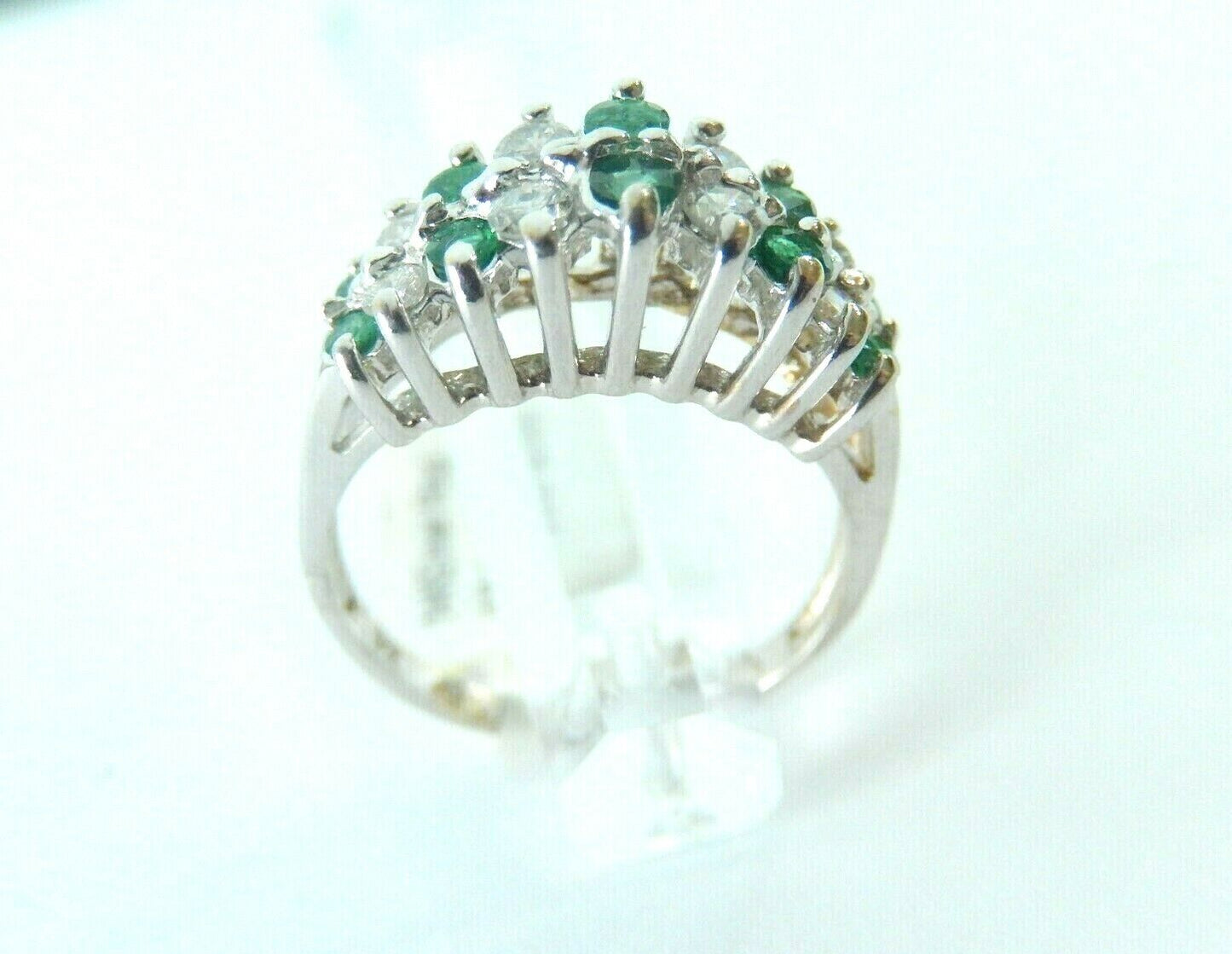 14k White Gold Round 1.00 CTW Green Emerald And Round Diamond Band Ring Size 7