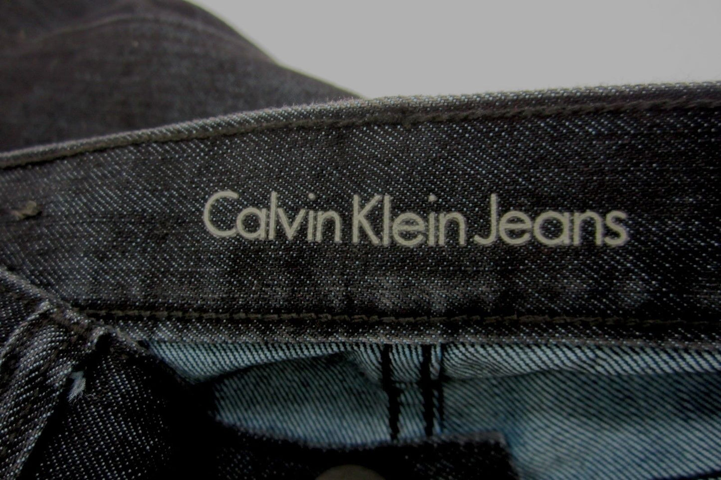 *NWOT* Calvin Klein Women’s Slim Straight Jeans Dark Wash Denim Size 14 x 28.5"L