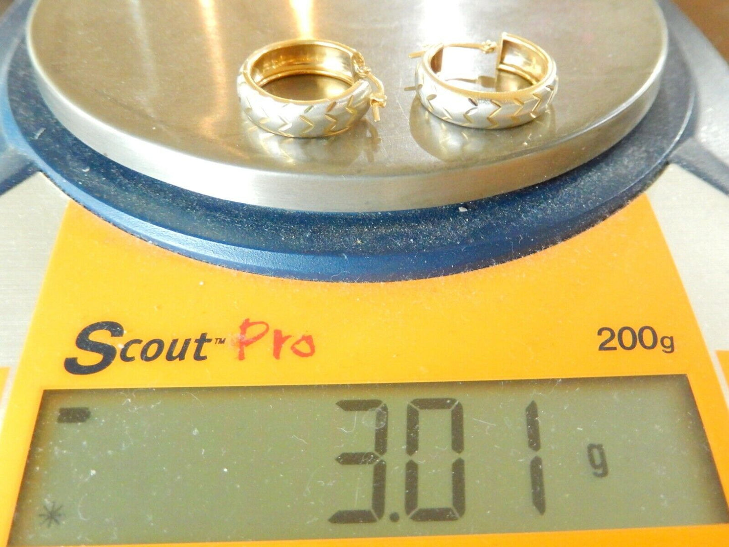 *VINTAGE* 14K Two Tone Gold Diamond Cut 21mm x 6mm Hoop Earrings
