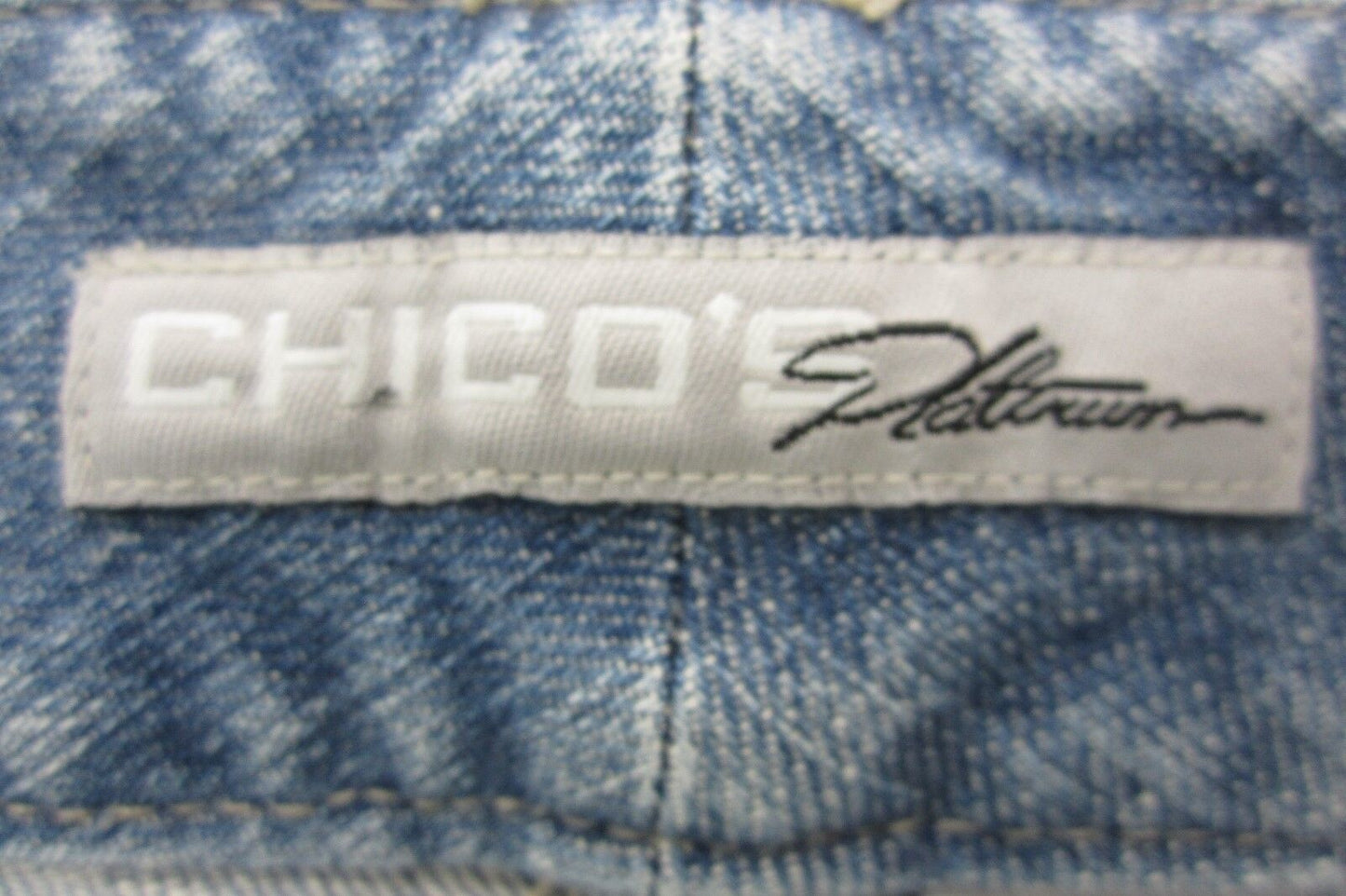 Chico's Platinum Womens Jeans Size 2 Reg Stretch Blue Denim Straight Classic