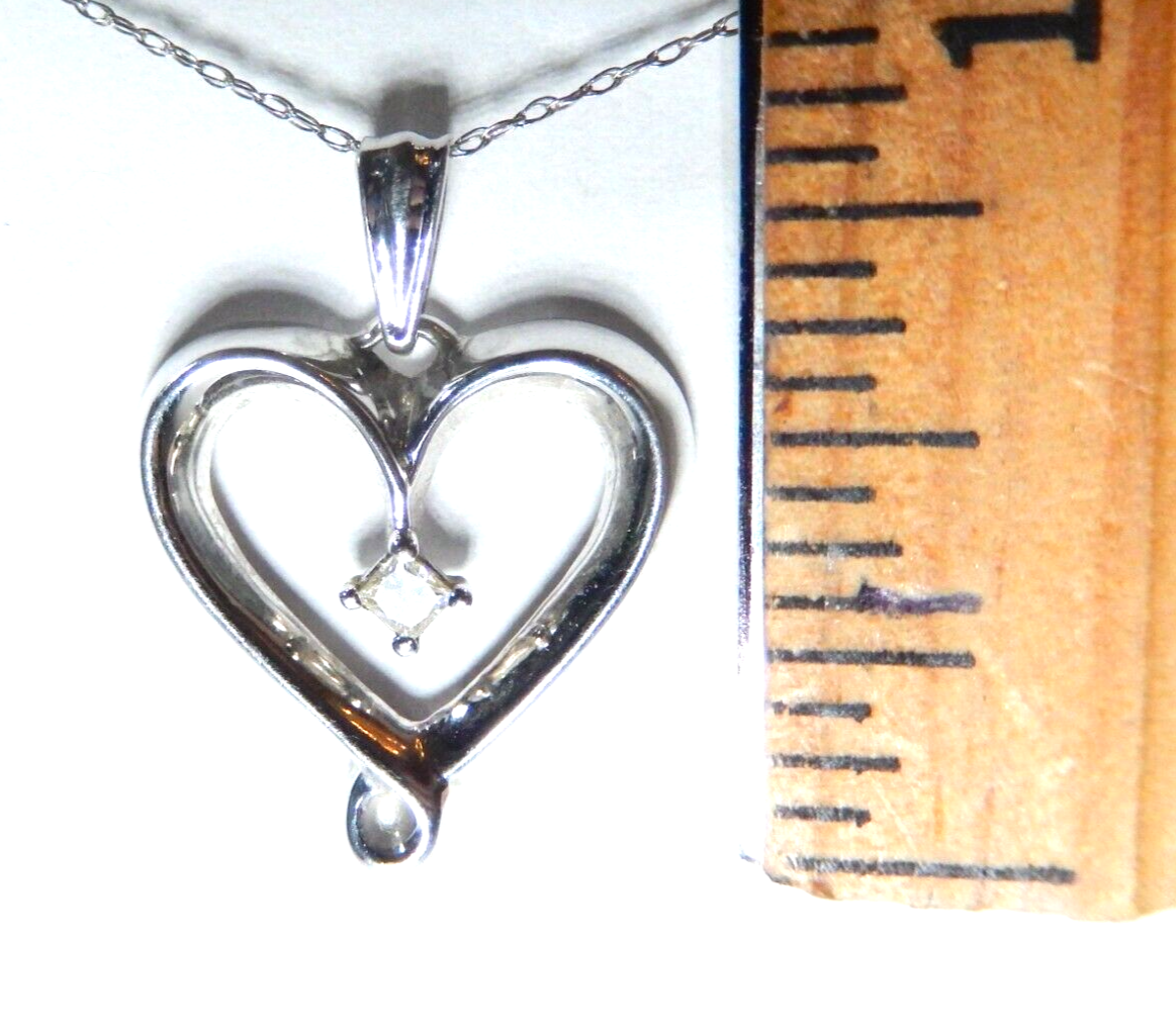 *VINTAGE* 14K White Gold Princess Cut Diamond Heart Pendant w/14K 18"  Chain