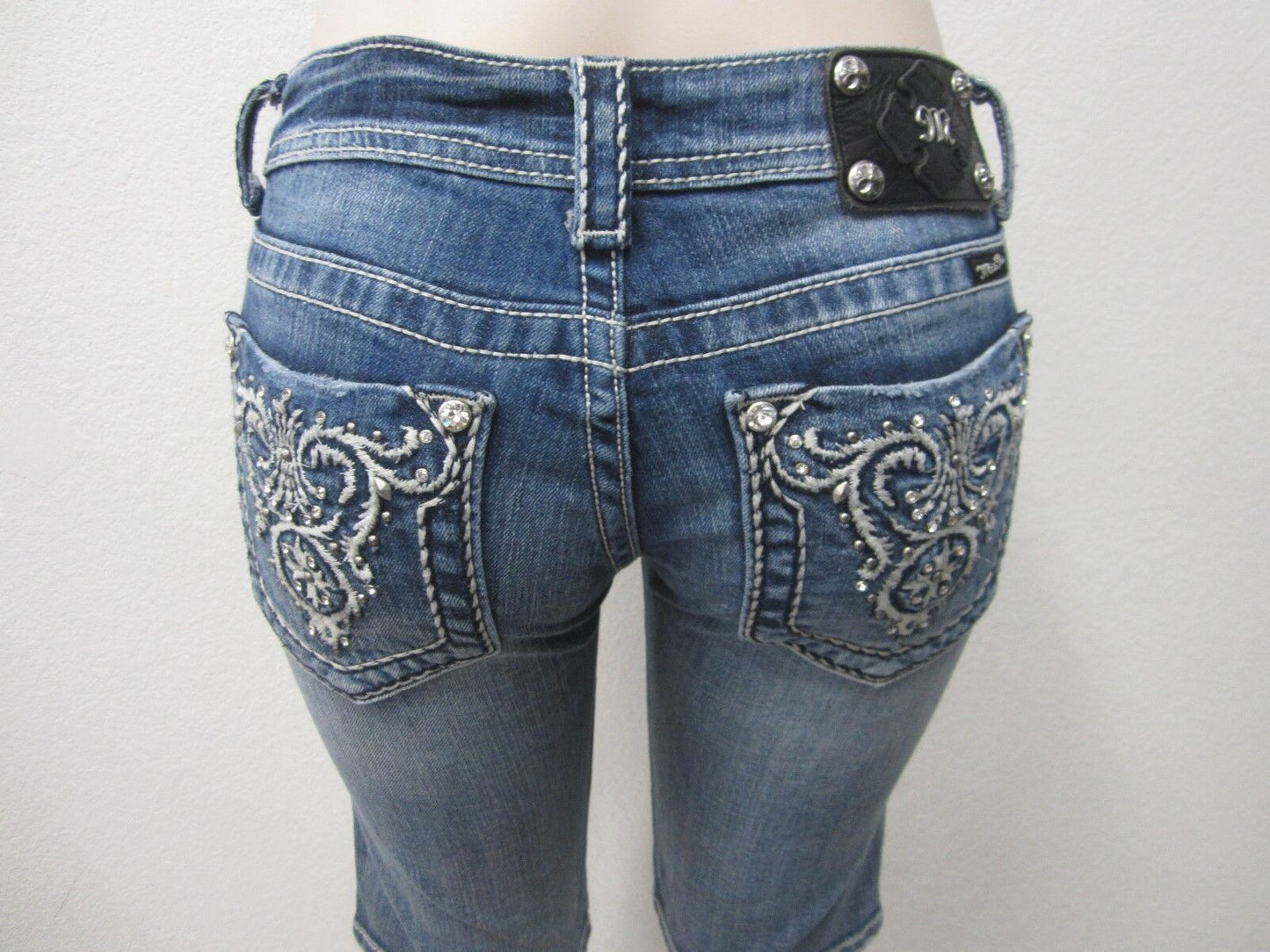 MINT Miss Me Bermuda Shorts Medium Wash Embellished Rhinestones JP5341M Sz 28x12