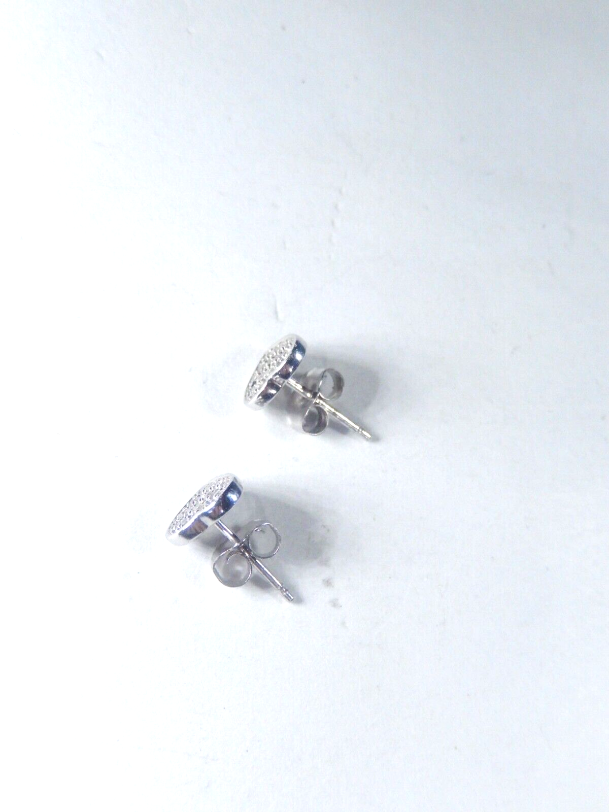 *VINTAGE*  10K White Gold Real Diamonds  Heart Earring Studs .25CT 7.5mm x 6.5mm