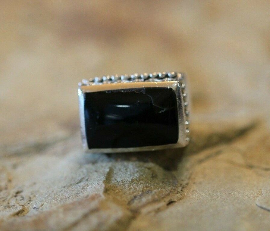 *VINTAGE* Large 925 Sterling Silver  Black Onyx Square Filigree Trim Ring Size 6