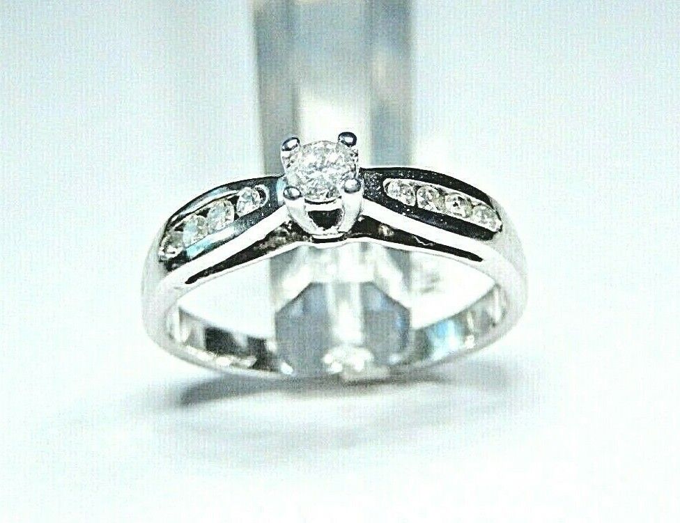 *NWT* 10k White Gold  Round Cut Natural Diamond Wedding Engagement Ring Size 6.5