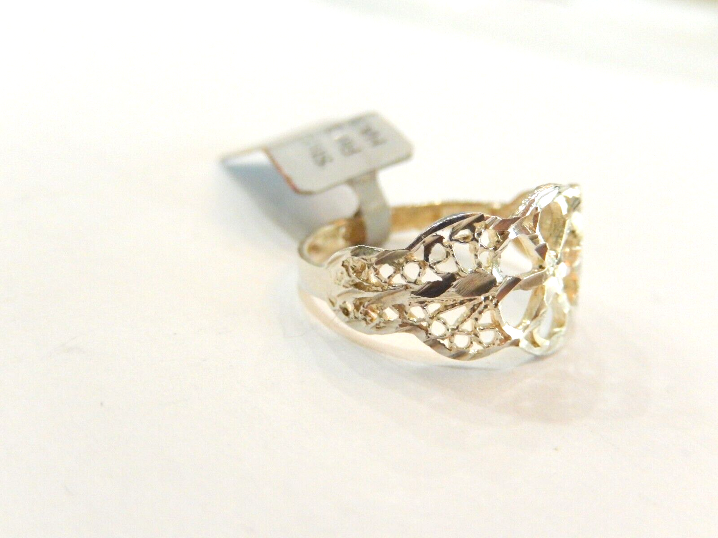 *VINTAGE*  Sterling Silver Diamond Cut Filigree Oval Ring  Size  8