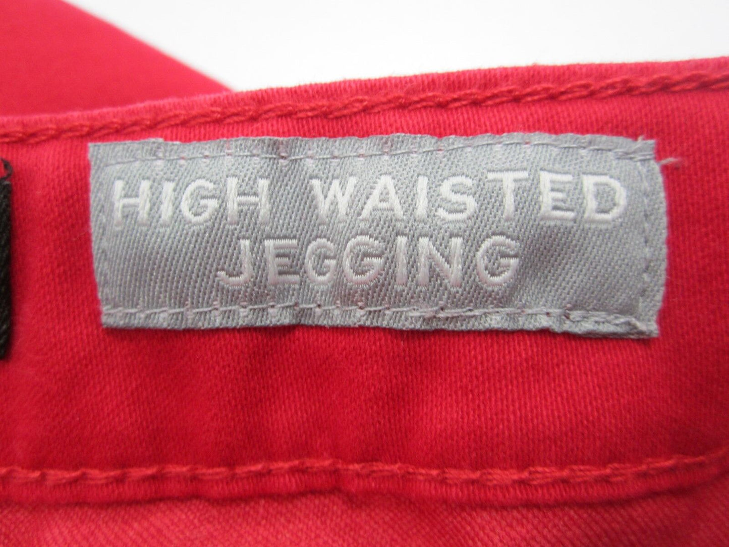 NWT Aeropostale Womens Seriously Stretchy Red Color Wash High-Waisted Jegging 6R