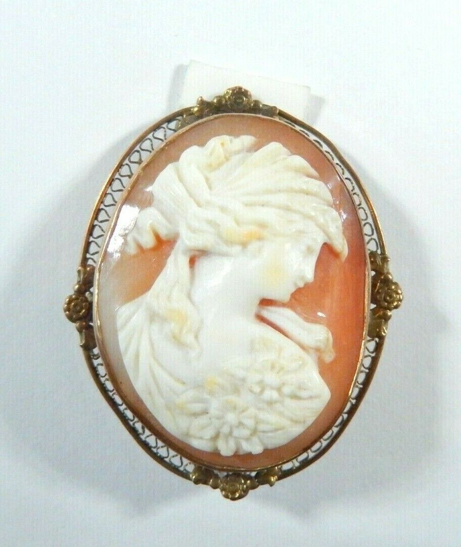Beautiful VINTAGE 10k Gold Large Carved Shell Cameo Brooch Pin