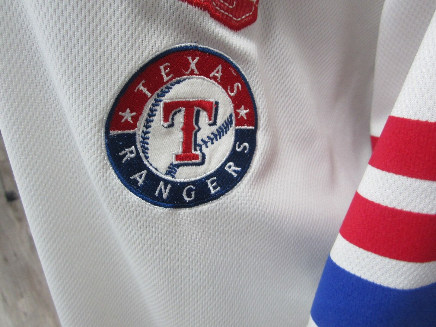 NICE Men's Texas Rangers True Fan Button Baseball Jersey....Size XLarge
