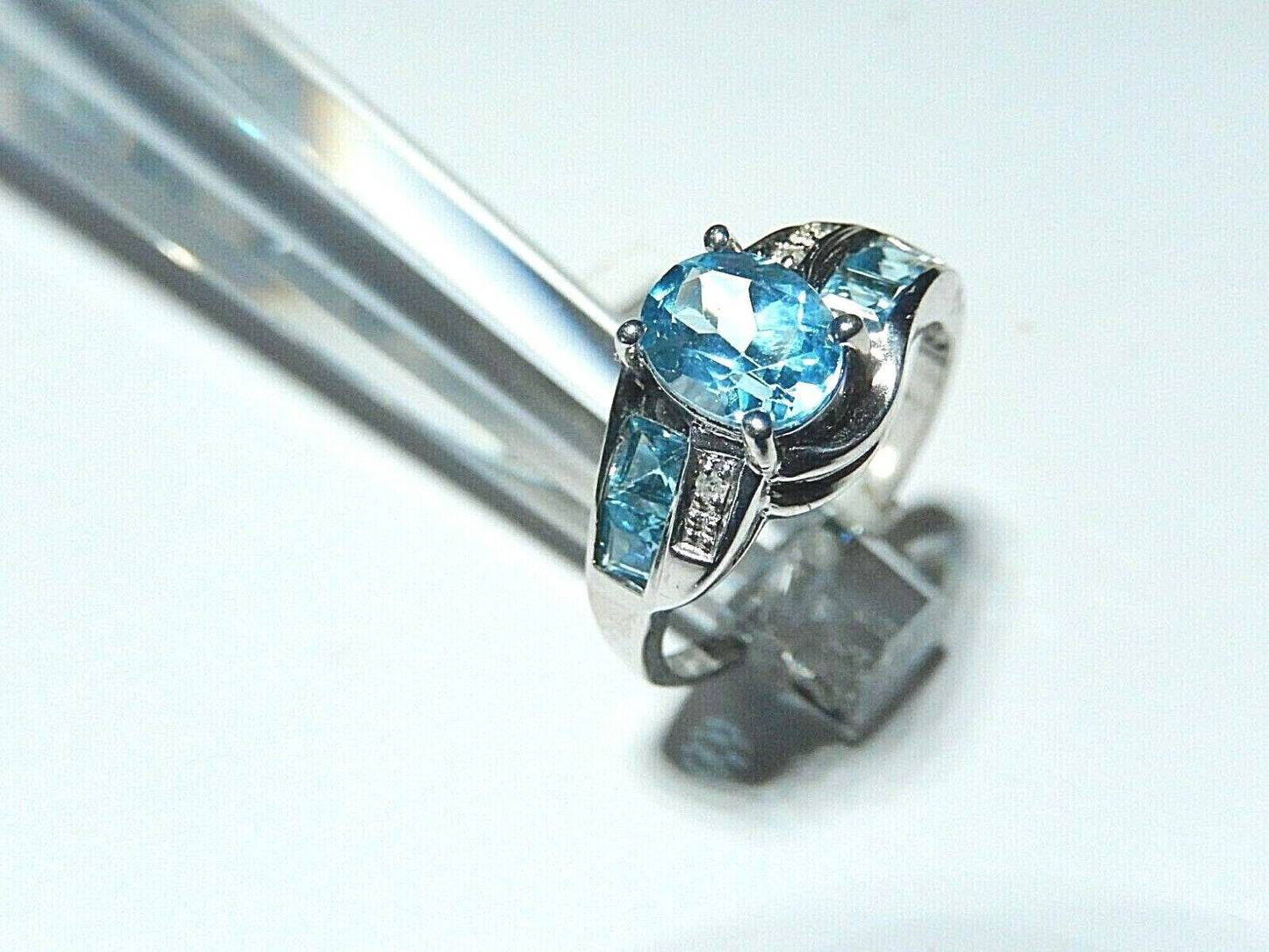 *NWT* 10K White Gold 2CT Oval Blue Topaz and Diamond Ring Size 9