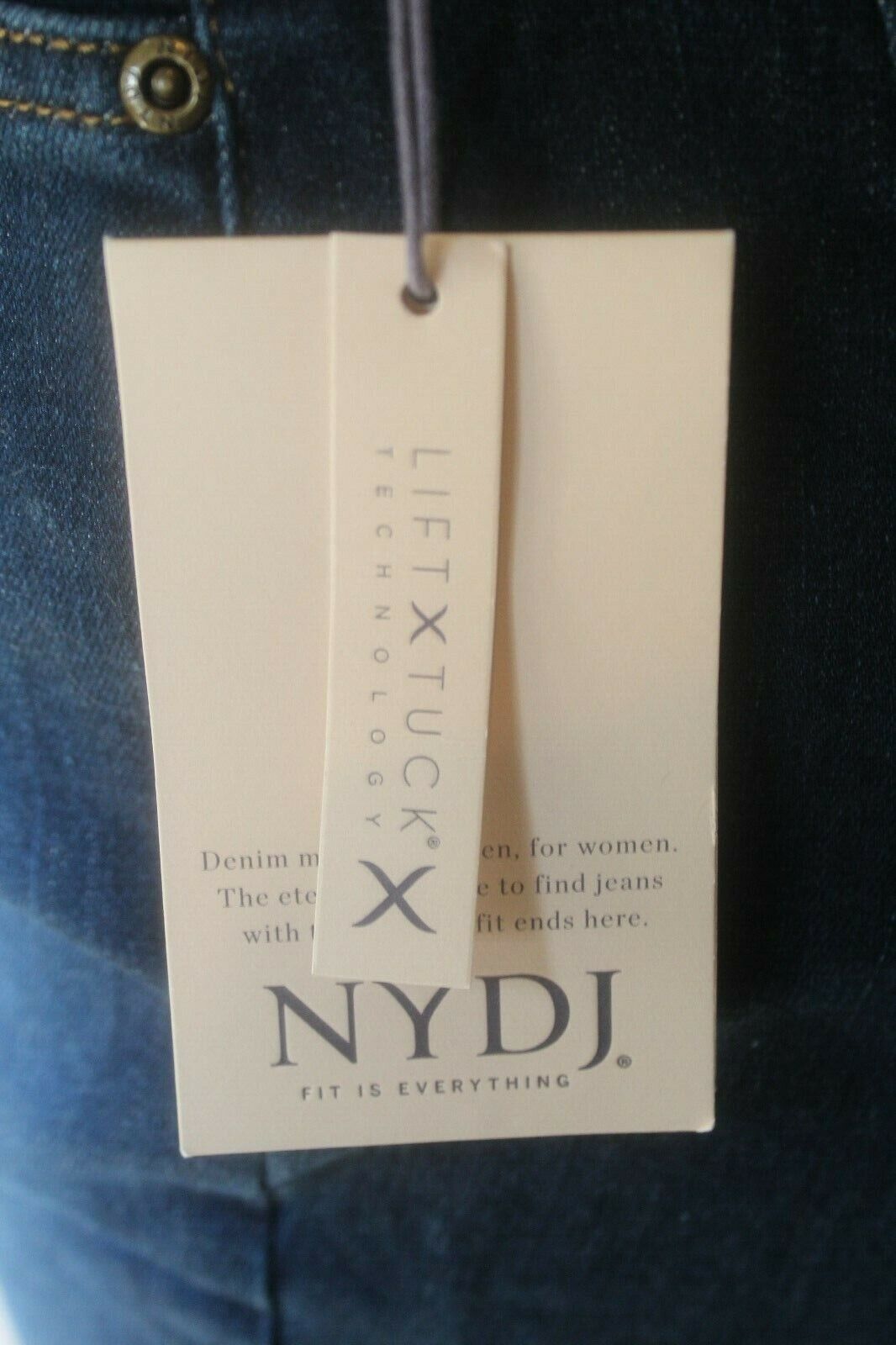 *NWT* $109. NYDJ Women's Petite Size Barbara Bootcut Cooper Jeans Size 6P