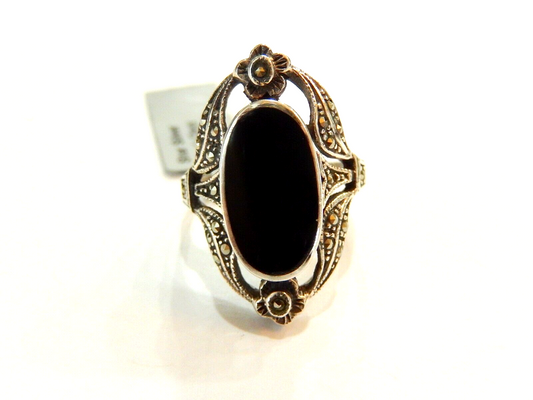 *VINTAGE* 925 Sterling Silver  Black Onyx & Marcasite  Ring Size 7.25