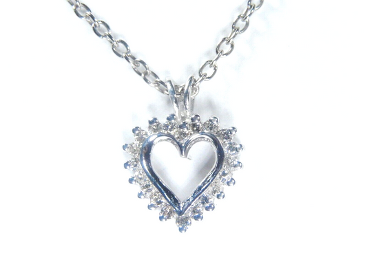 10k White Gold 20 Diamond .25CT Heart Pendant w/18"chain