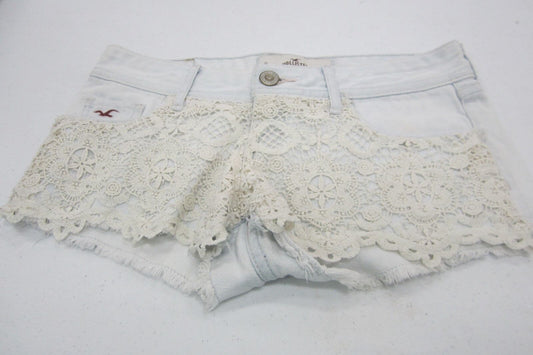 *NWOT*  Hollister Short Lace Front Fringe  White Wash  Jean Shorts Size 0 (W24)