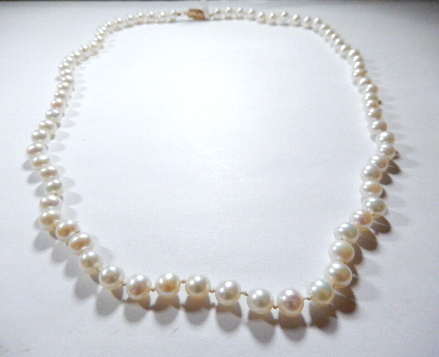 *NEW*  Pearl Necklace w/ 14K Gold Clasp~18" Cultured Pearls ~ 5.5mm Knotted