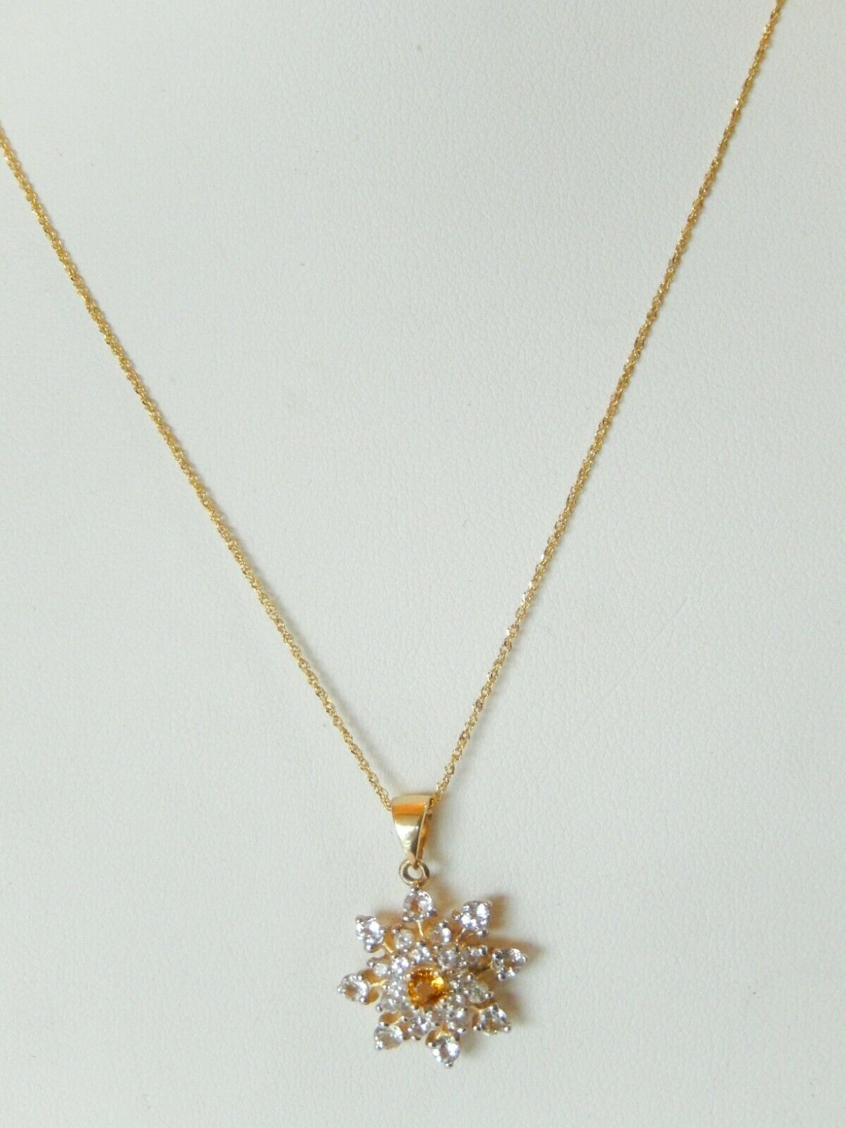 *VINTAGE*  14K Yellow Gold 18" Starburst Pendant  Simulanted Diamond Necklace
