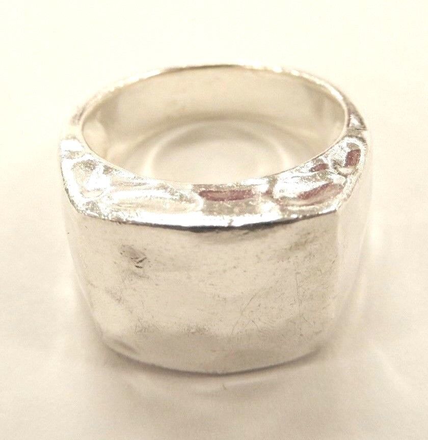 Vintage 925 Sterling Silver Wide Hammered Ring Size 7.5