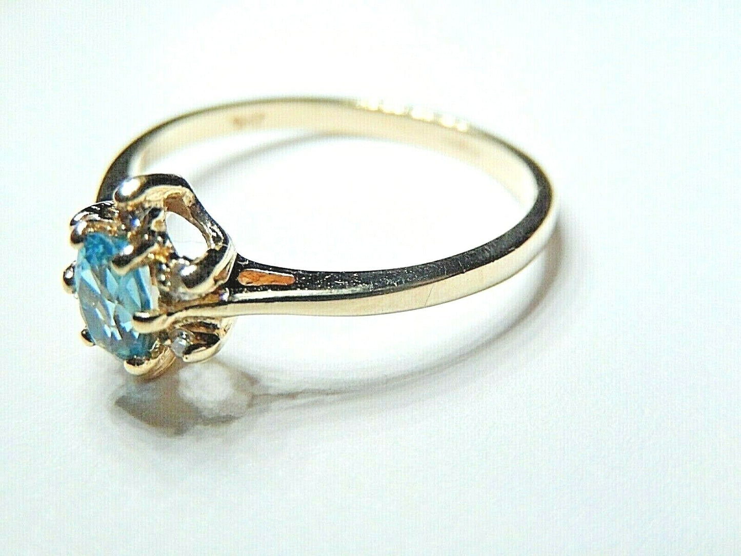 *NEW*  14K Yellow Gold Oval London Blue Topaz & Diamond  Halo Ring Size 6.5