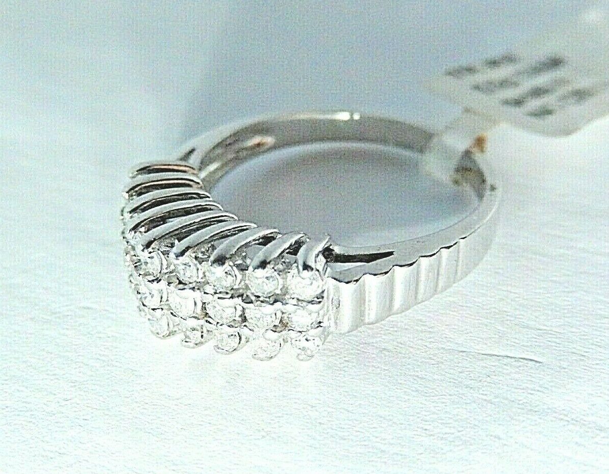 *NWT*  10K White Gold Ladies 3 Row Pyramid 1/3 carat VS Diamond Ring Size 6.25