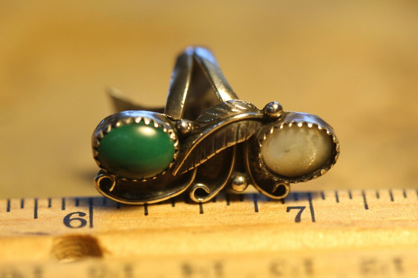 *VINTAGE* Native American Sterling Silver MOP Pearl Turquoise Leaf Ring Size 6