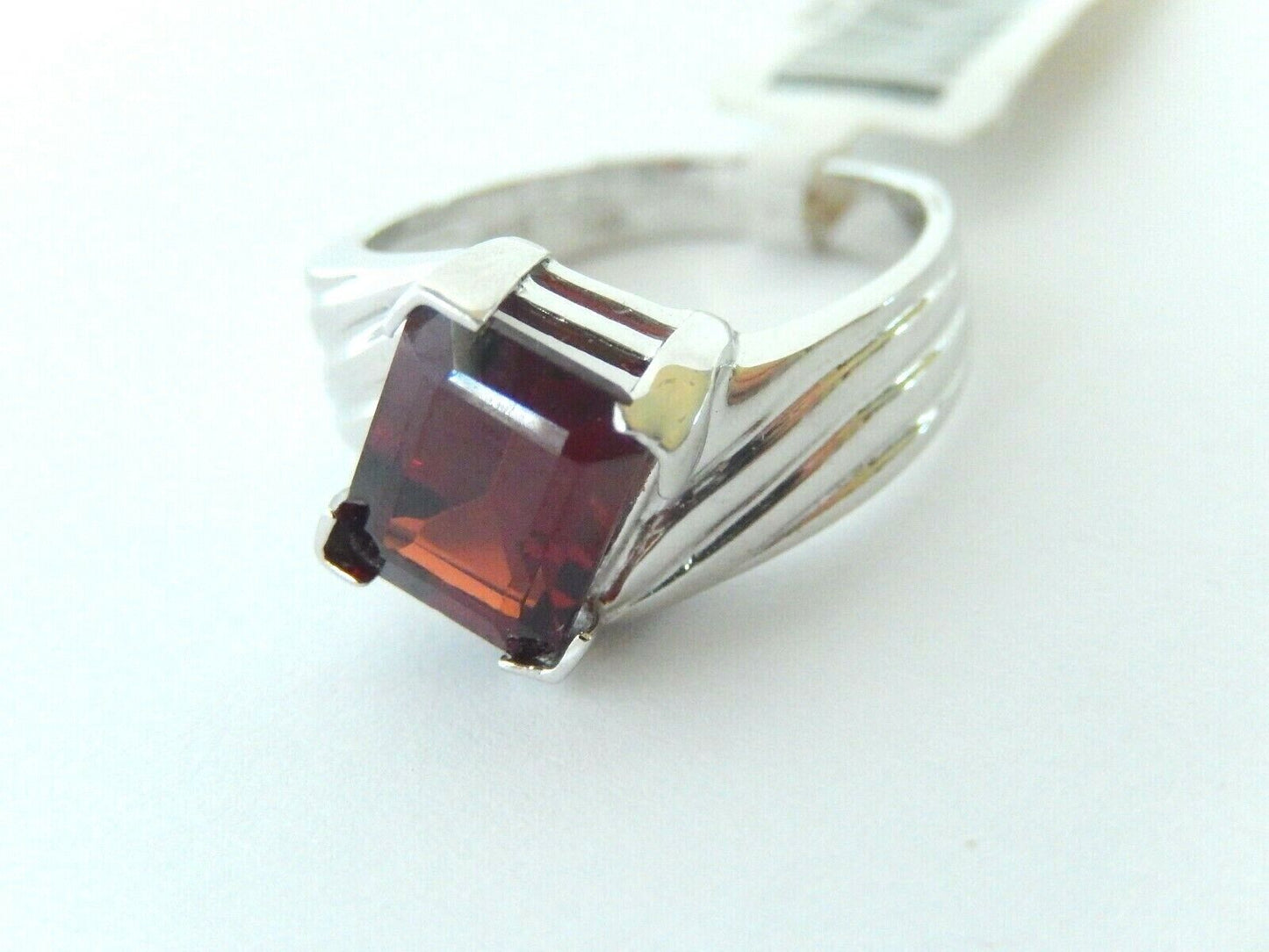 10K White Gold 2.50 CT Emerald Cut January Birthstone Garnet Solitaire Ring Sz 7