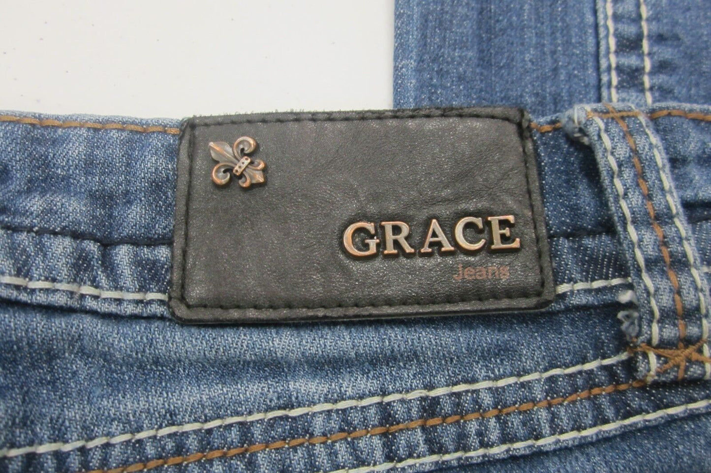 NICE Grace in LA Jeans, Boot Cut Low Rise Embroidered Size 25 x L32
