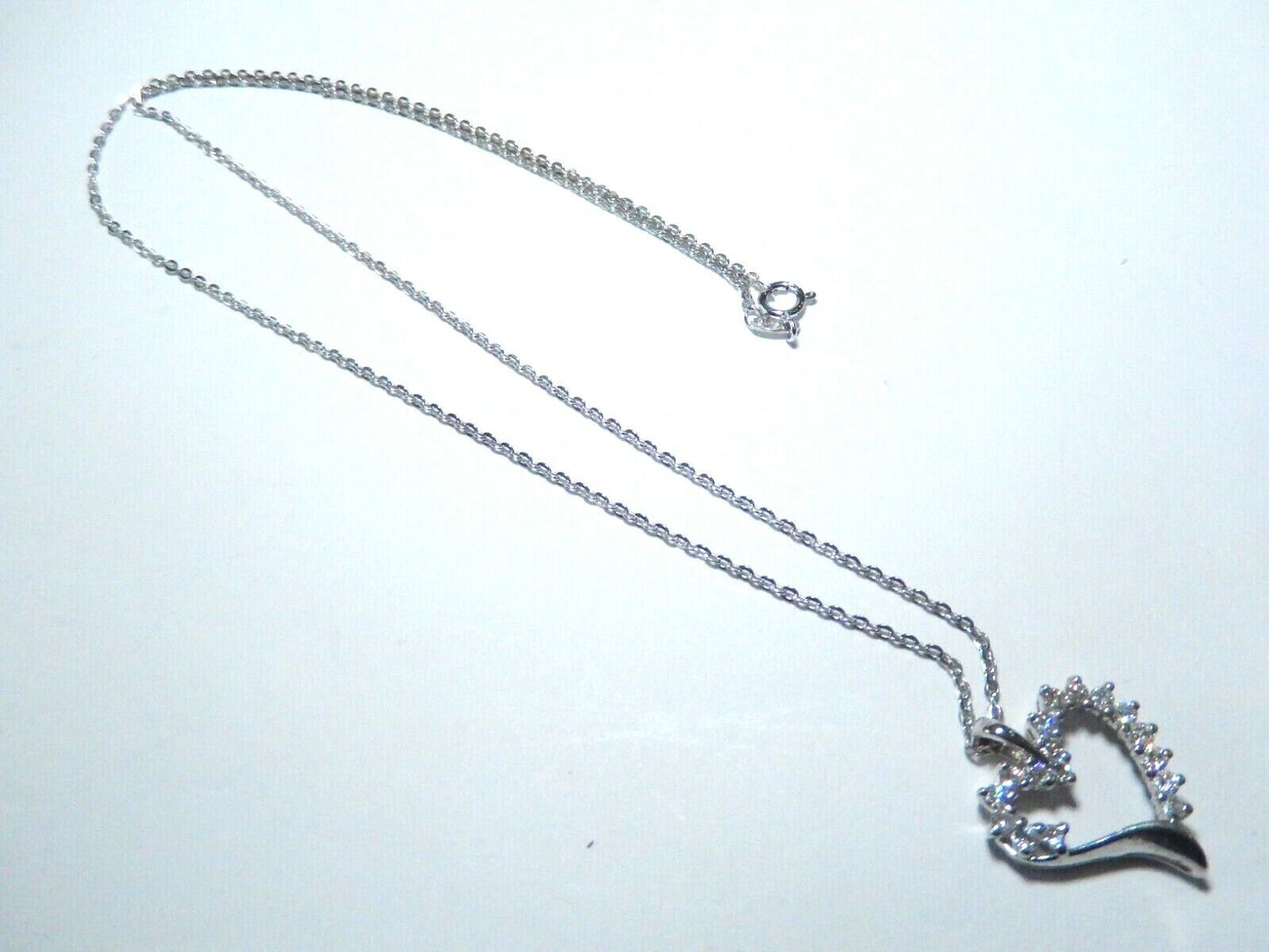 *VINTAGE* 10k White Gold .50CT Natural Diamond Heart Pendant  w/18" Chain