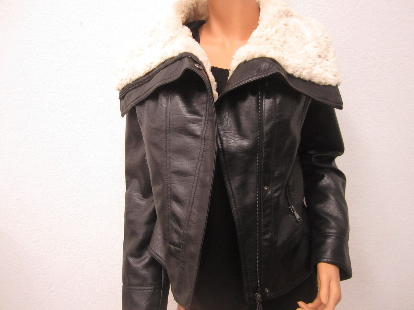 NICE Guess Fur Collar Leather Black Coat Size Medium