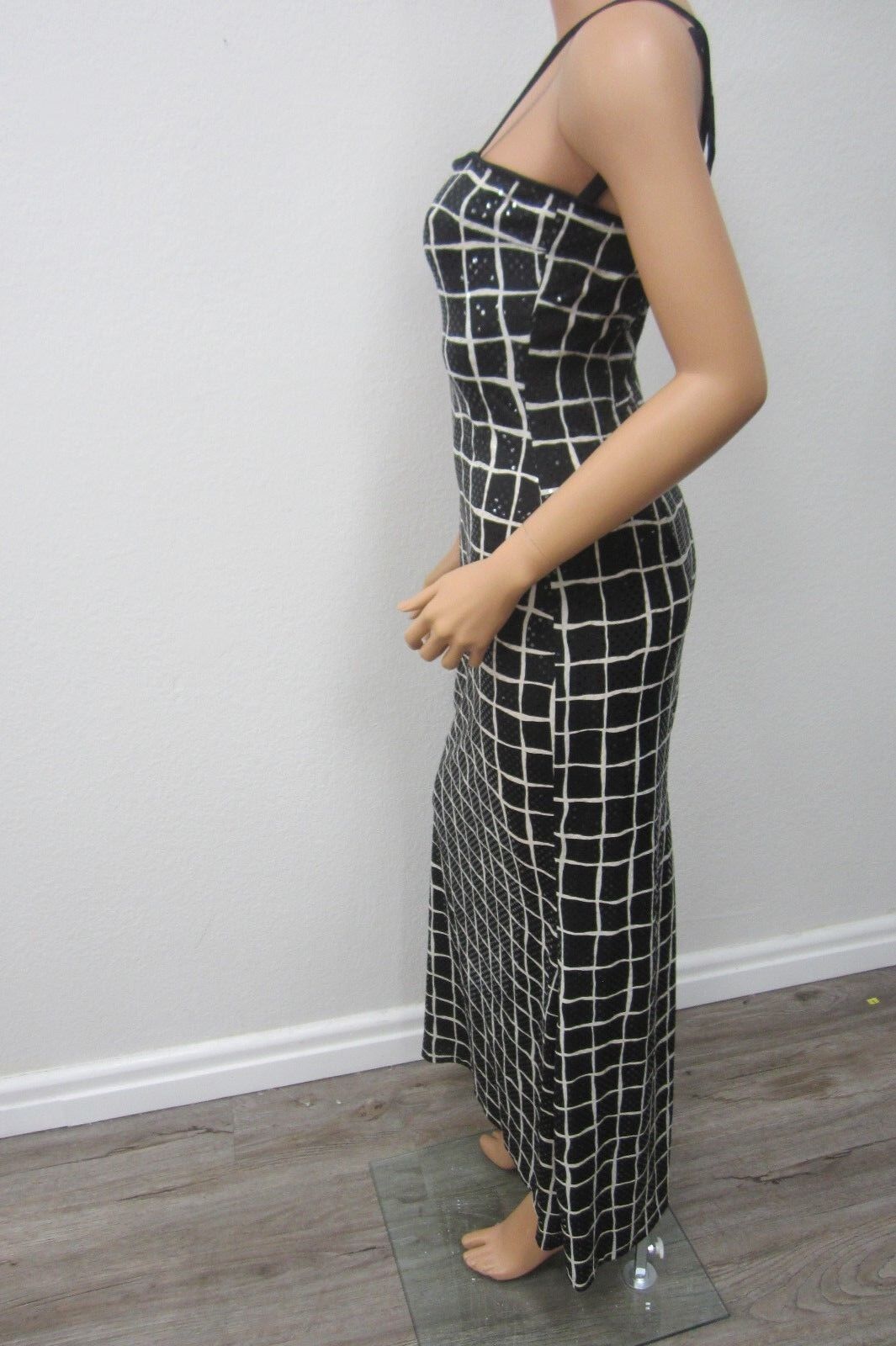 NICE JESSICA MCCLINTOCK Shimmering Black Embellished Maxi SpagStrap Dress Size 4