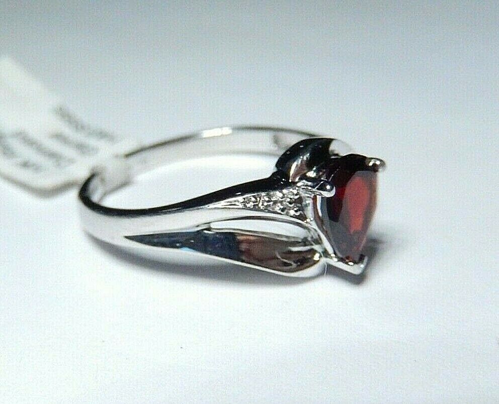 *NWT* 10k White Gold 3/4CT Pear Garnet And Diamond Ring Sz 7.5