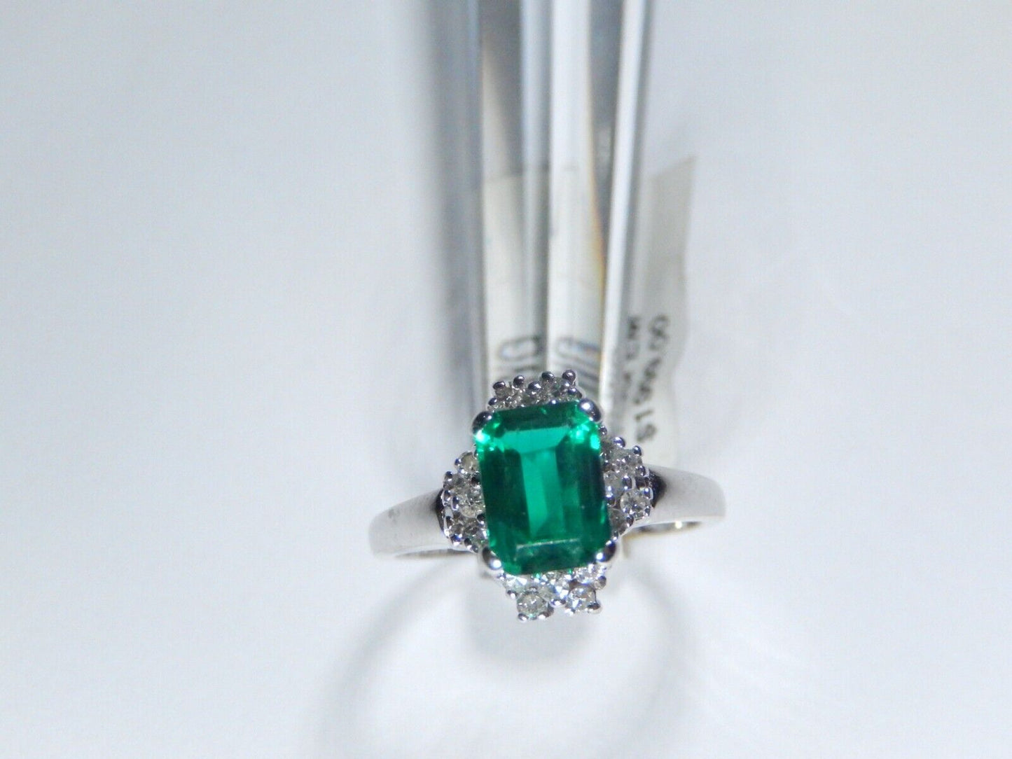 *VINTAGE*  14kt White Gold Lab Created Emerald & Diamond Halo Ring Sz 5