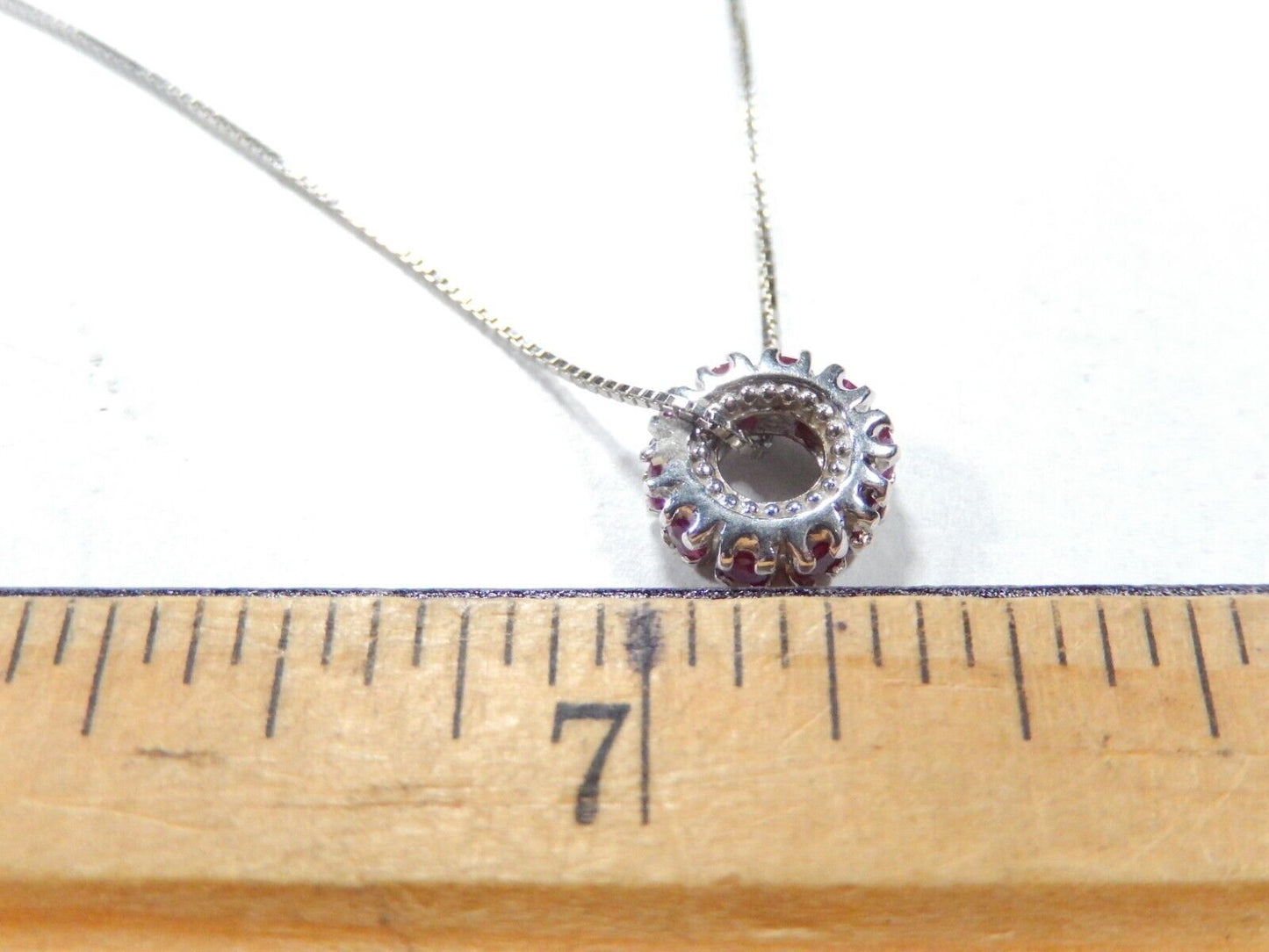 *VINTAGE*14k White Gold Natural Ruby Gemstone Roundel Circle Necklace w/18"chain