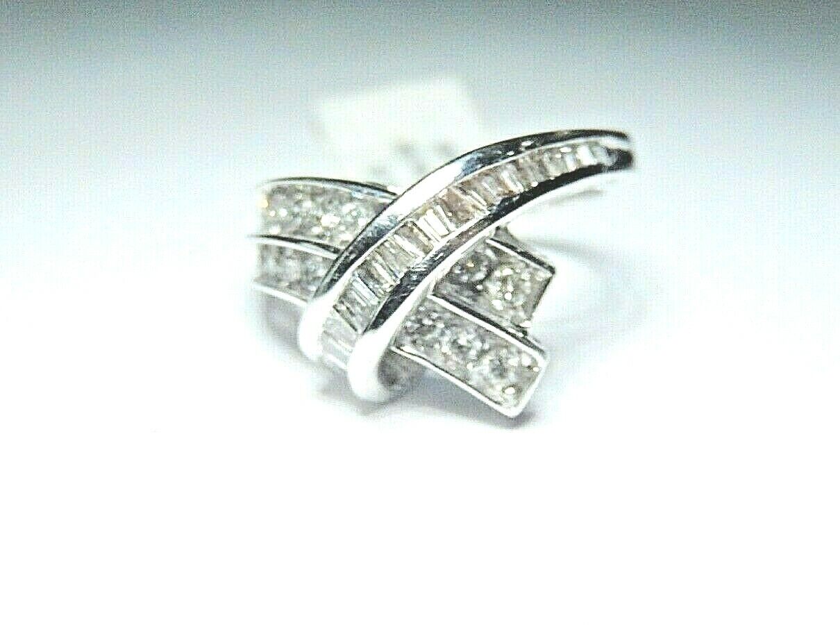 *NWT* 10k White Gold .50CT VS Baguette & Round Diamond By-Pass Ring Sz 5.25