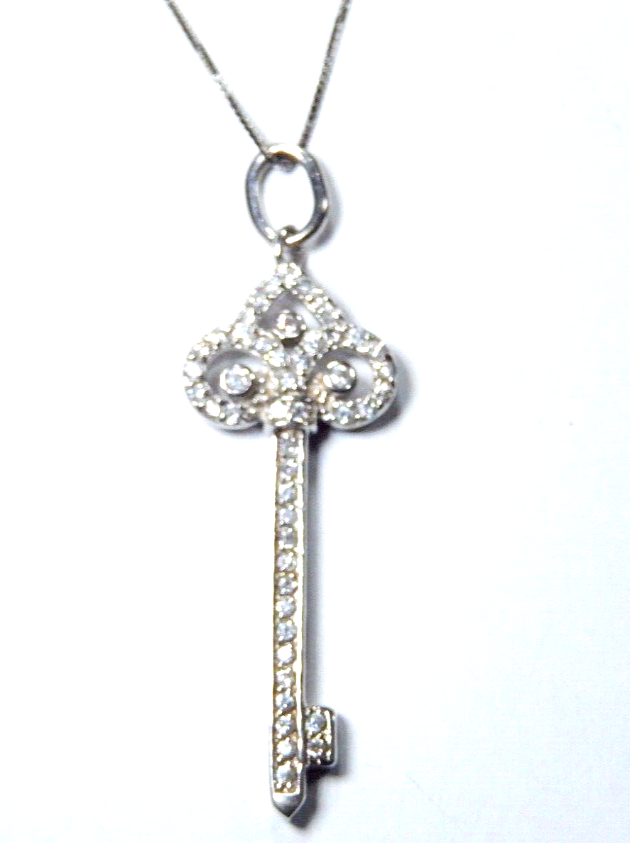 *VINTAGE*  STERLING SILVER SPARKLING CZ SWIRL KEY TO MY HEART PENDANT w/18"chain