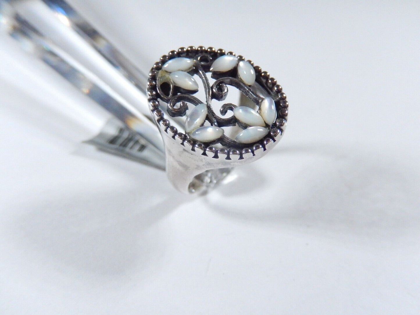 Vintage 925 Sterling Silver Mother of Pearl Ring Size 8.25