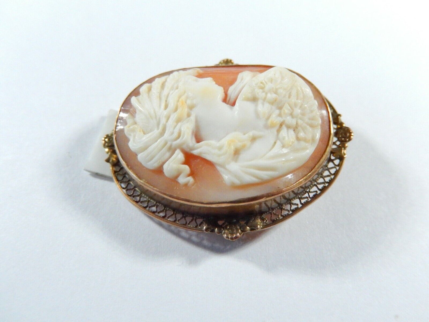 Beautiful VINTAGE 10k Gold Large Carved Shell Cameo Brooch Pin