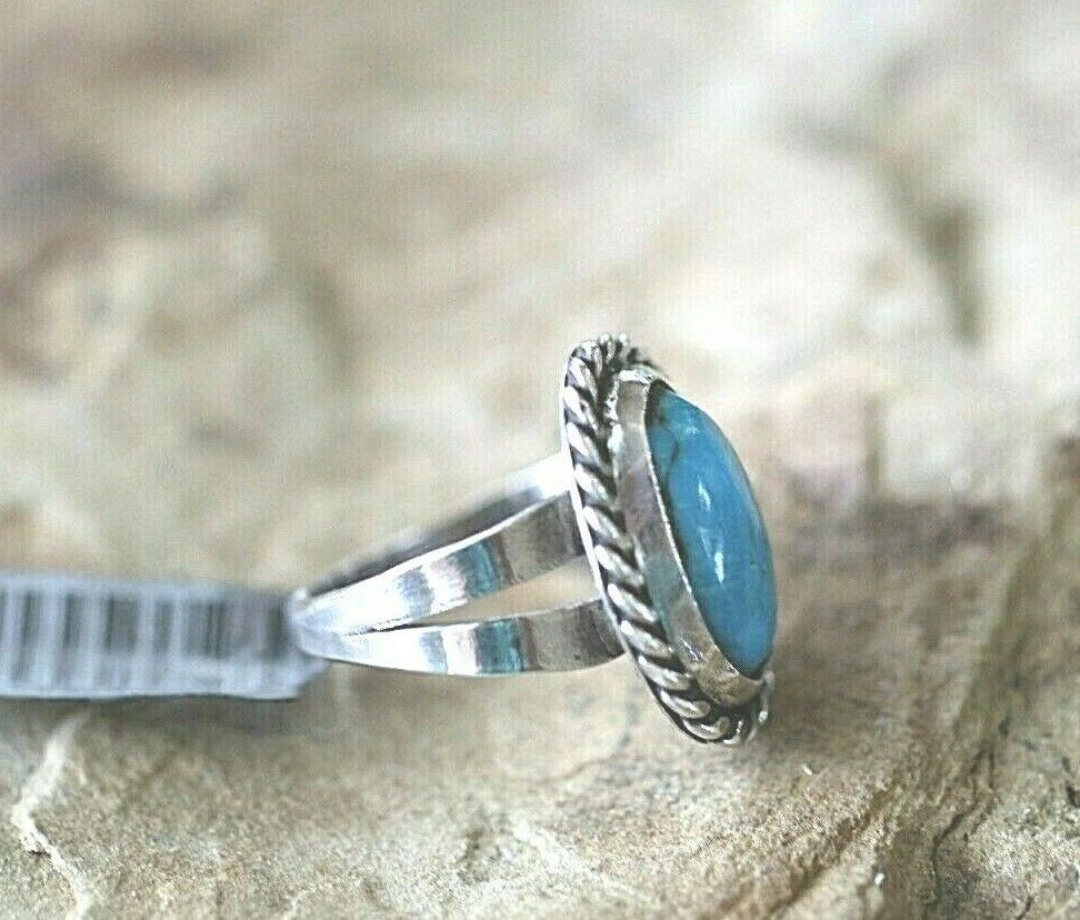*VINTAGE*  Navajo Turquoise Sterling Silver Native American Ring Size 6.75