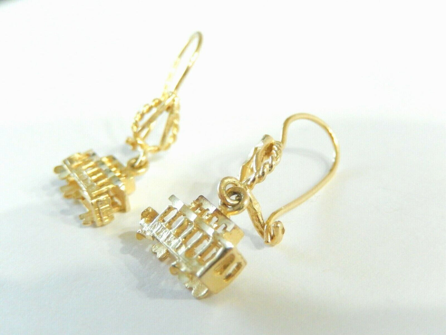 14KT Yellow Gold Unique 3 D  Trolley Car Dangle Drop Earrings 1 1/8"  x  1/2"